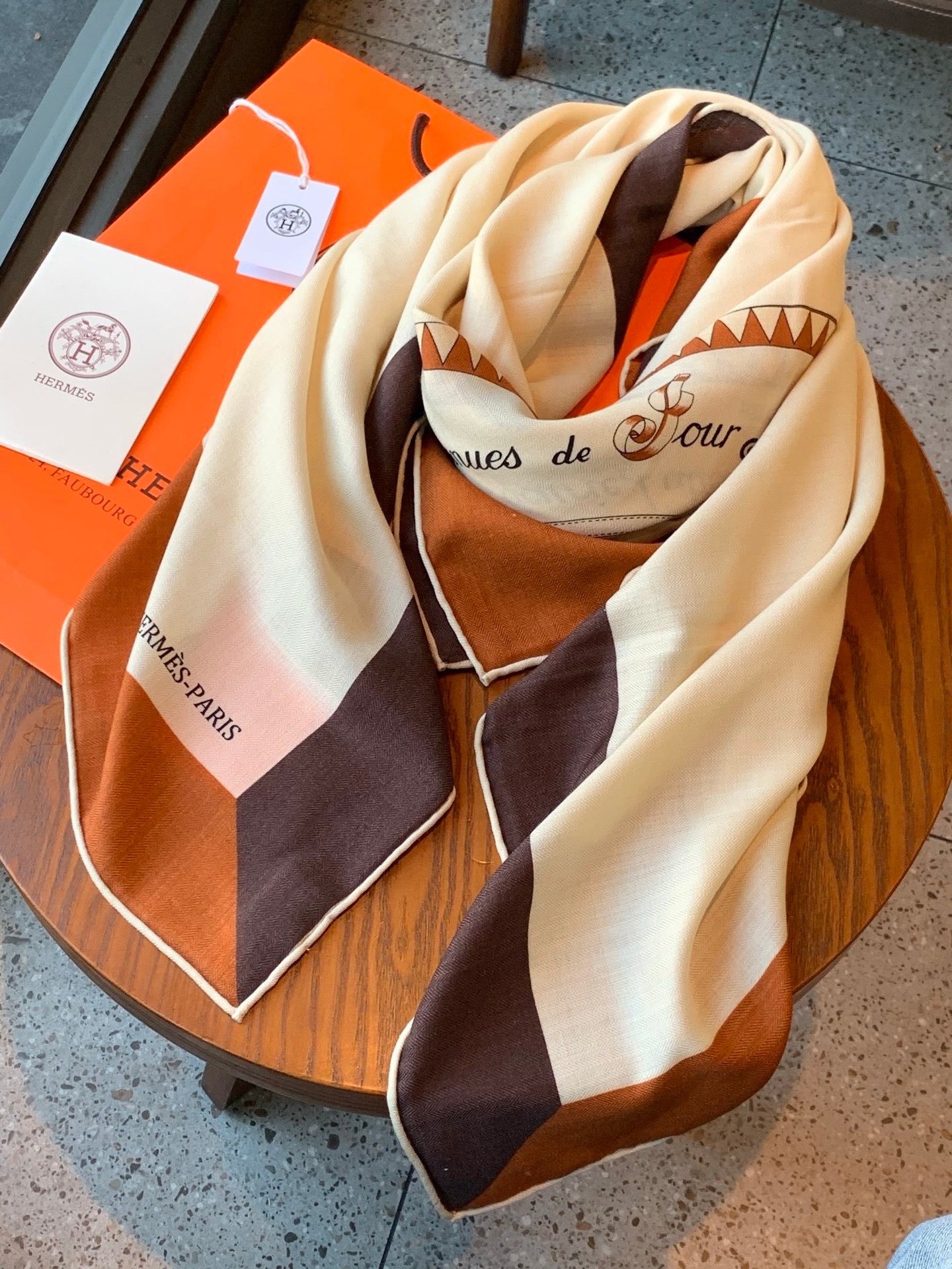 Luxury Cashmere Silk Blend Scarf 140x140cm Premium Oversized Square Shawl 2 Colors - Image 2