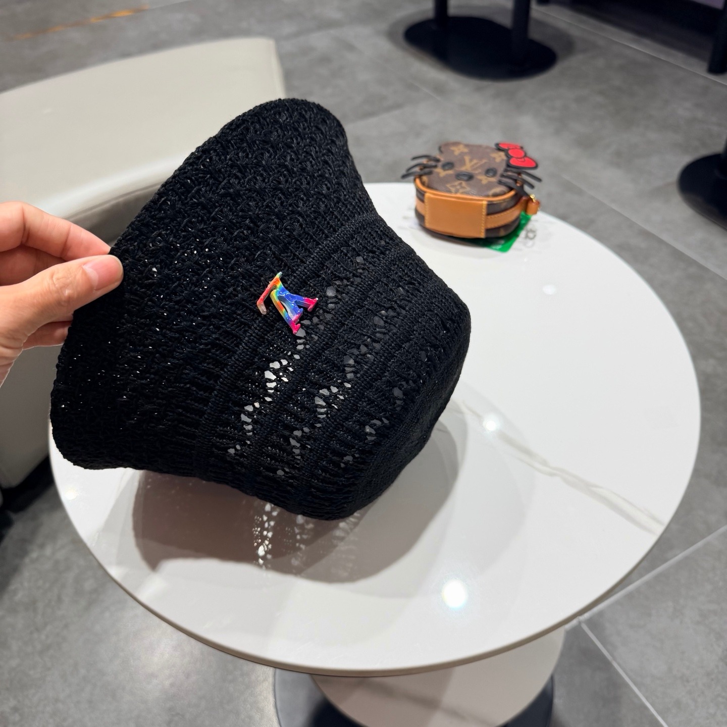 Luxury Solid Color Hollow-Out Fisherman Hat for Women – 2026 Spring/Summer Travel Sun Protection Face-Shaping Bucket Hat - Image 4