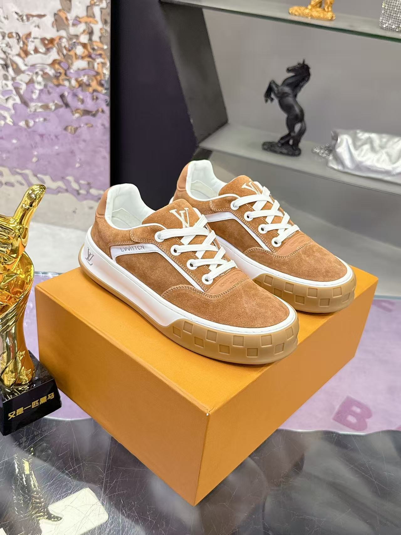 Men’s Luxury Sneakers – New Runway-Inspired High-End Design