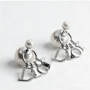 Dior Letter Pearl Earrings – Classic Gold-Plated Luxury Design