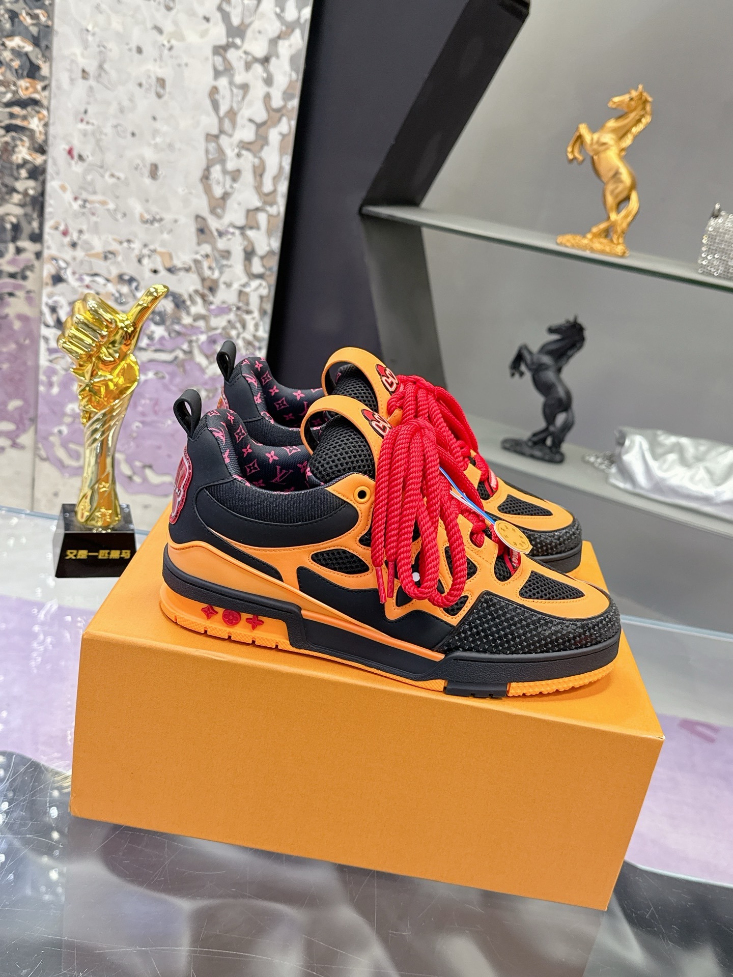 Louis Vuitton Trainer 2025 SW BE Sneakers – New Color Collection - Image 6