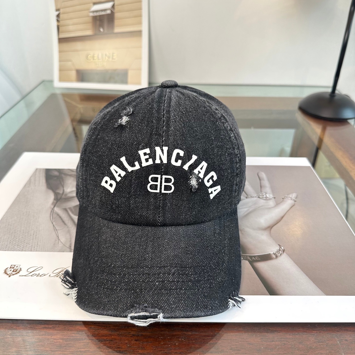 Letter Logo Baseball Cap – New Arrival Minimal Fashion Unisex Style - Image 4