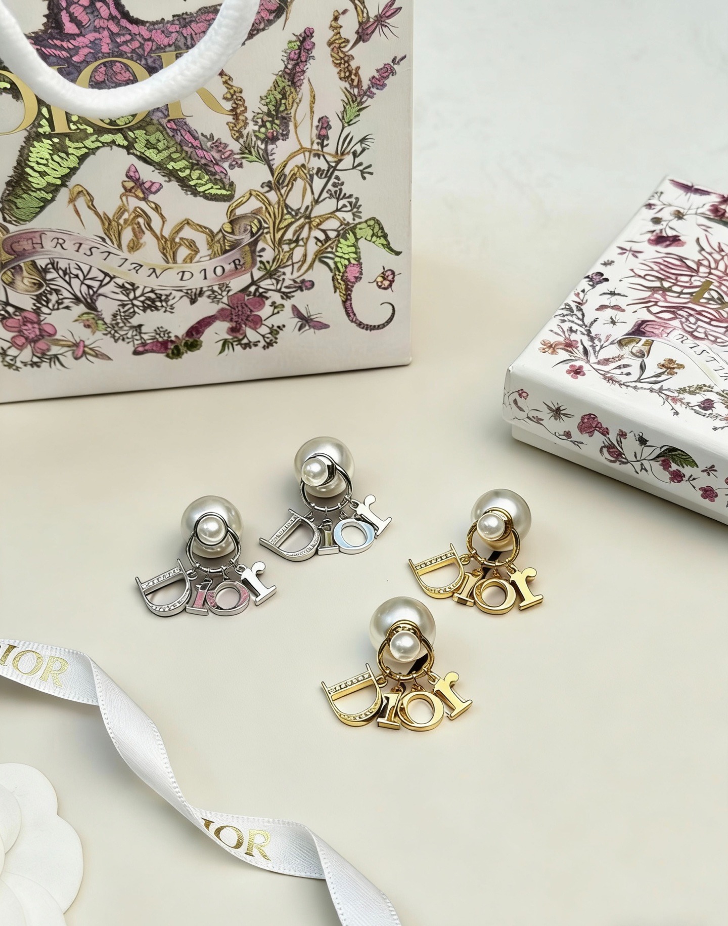 Dior Letter Pearl Earrings – Gold-Plated Elegant Luxury Design - Image 7