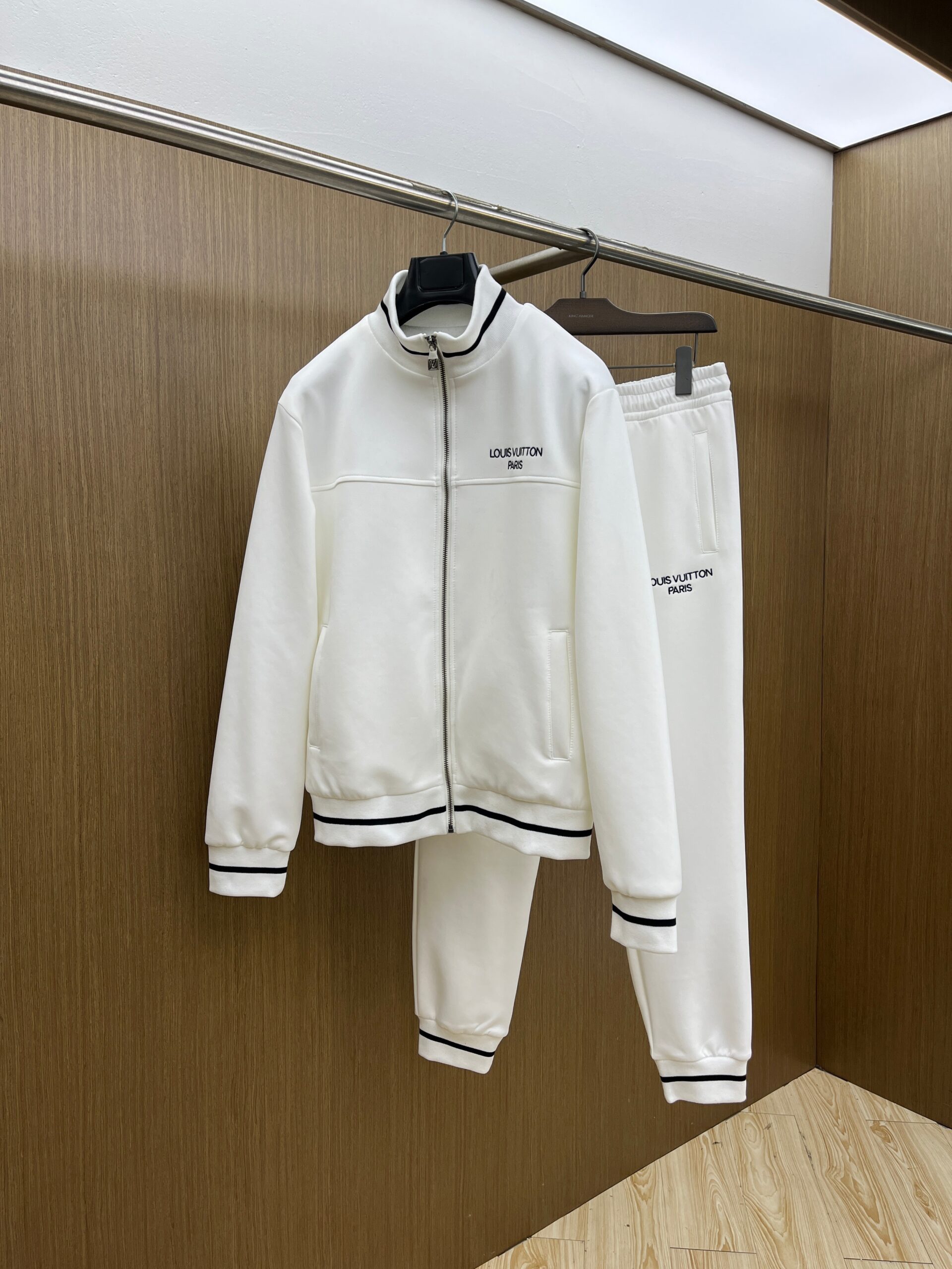 New Early Spring LV Set Official Exclusive Premium Custom Casual Suit