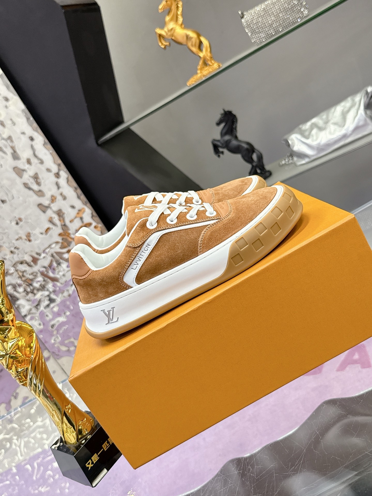 Men’s Luxury Sneakers – New Runway-Inspired High-End Design - Image 3