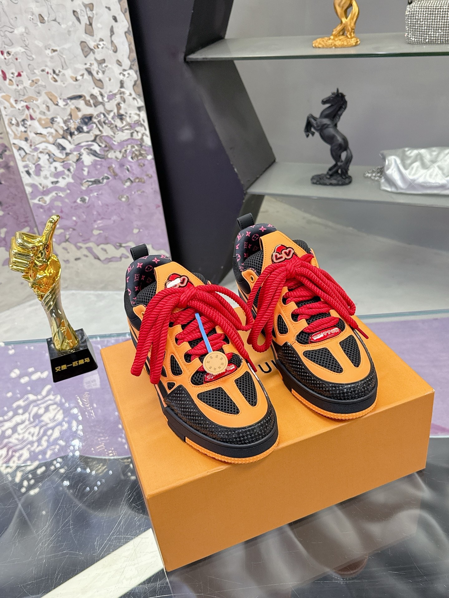Louis Vuitton Trainer 2025 SW BE Sneakers – New Color Collection - Image 9