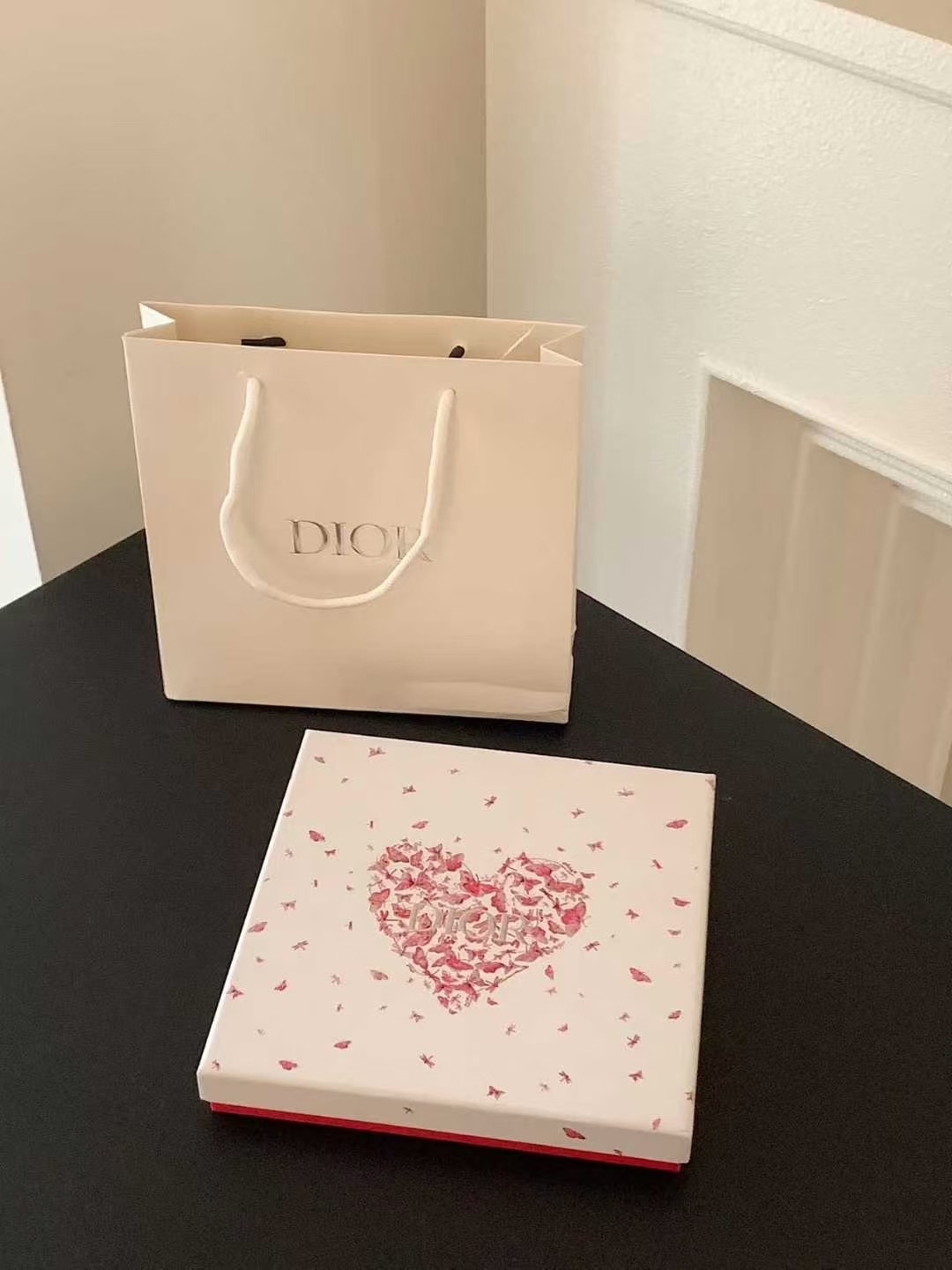 Dior Sweetheart Carnival 6-Piece Gift Set – Perfume & Lipstick Luxury Collection - Image 5