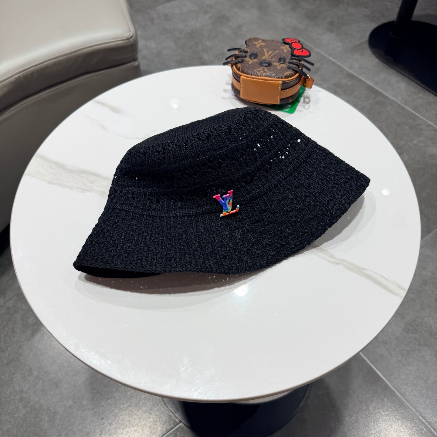Luxury Solid Color Hollow-Out Fisherman Hat for Women – 2026 Spring/Summer Travel Sun Protection Face-Shaping Bucket Hat - Image 2