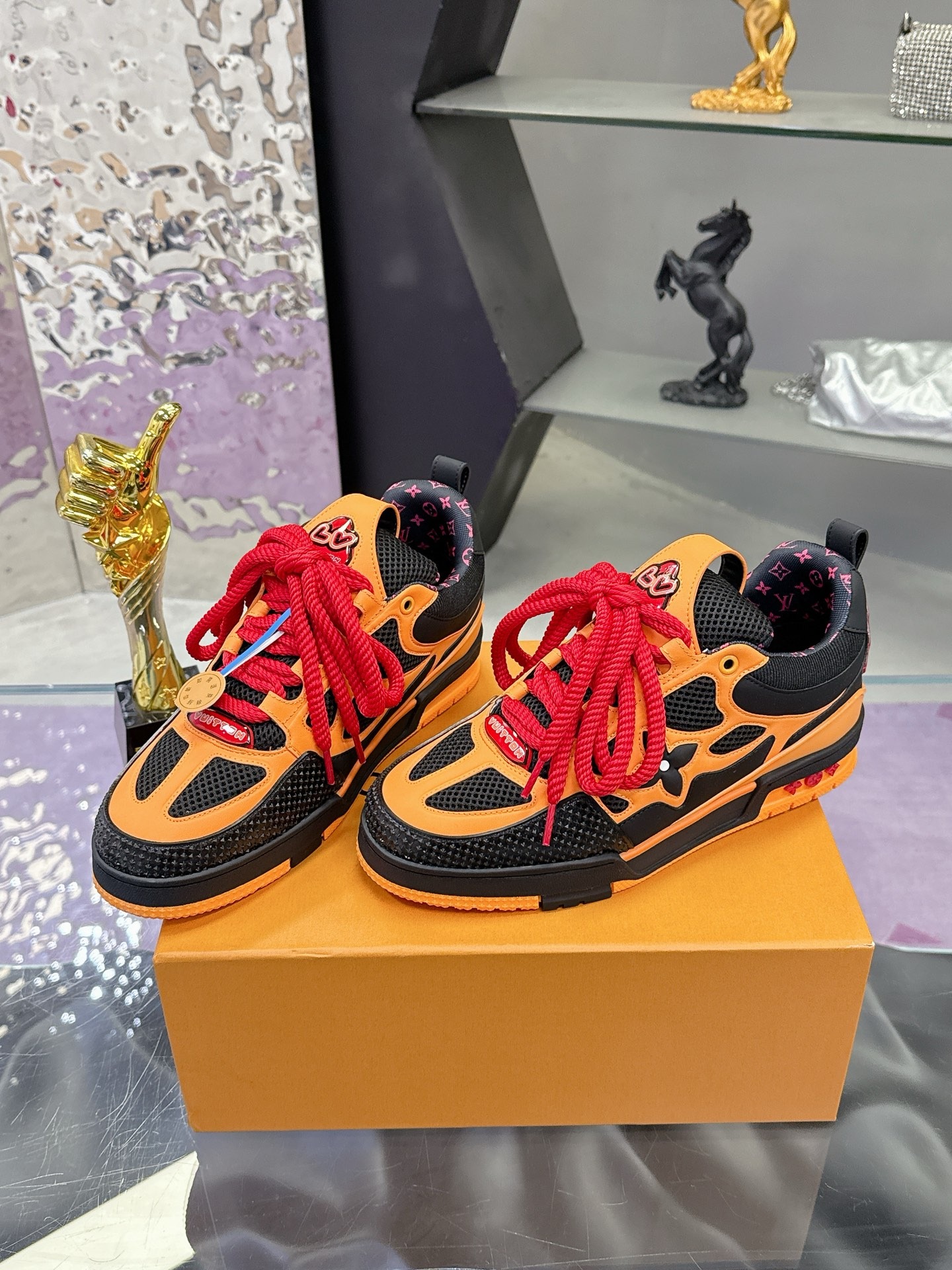 Louis Vuitton Trainer 2025 SW BE Sneakers – New Color Collection - Image 3