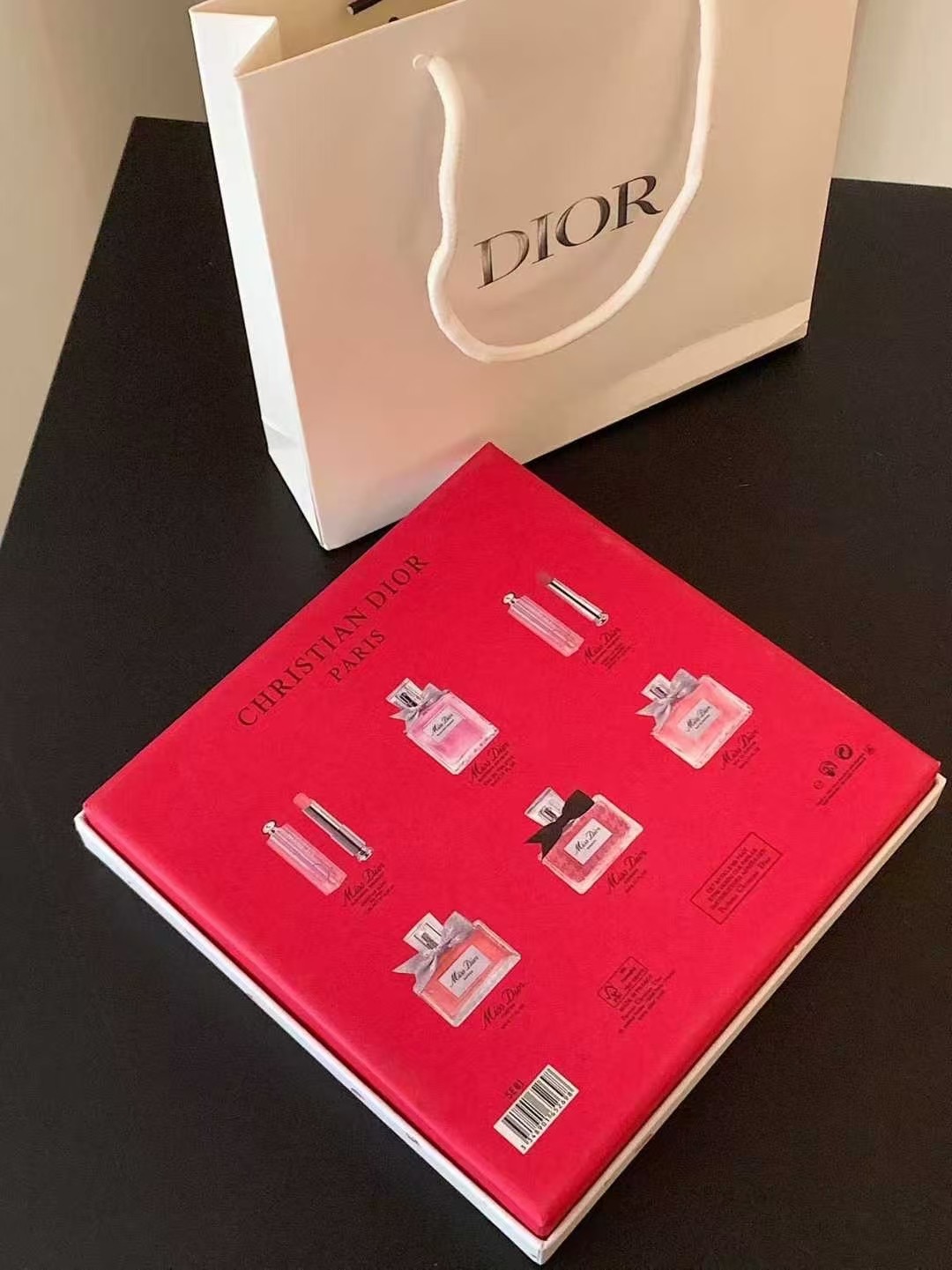 Dior Sweetheart Carnival 6-Piece Gift Set – Perfume & Lipstick Luxury Collection - Image 3
