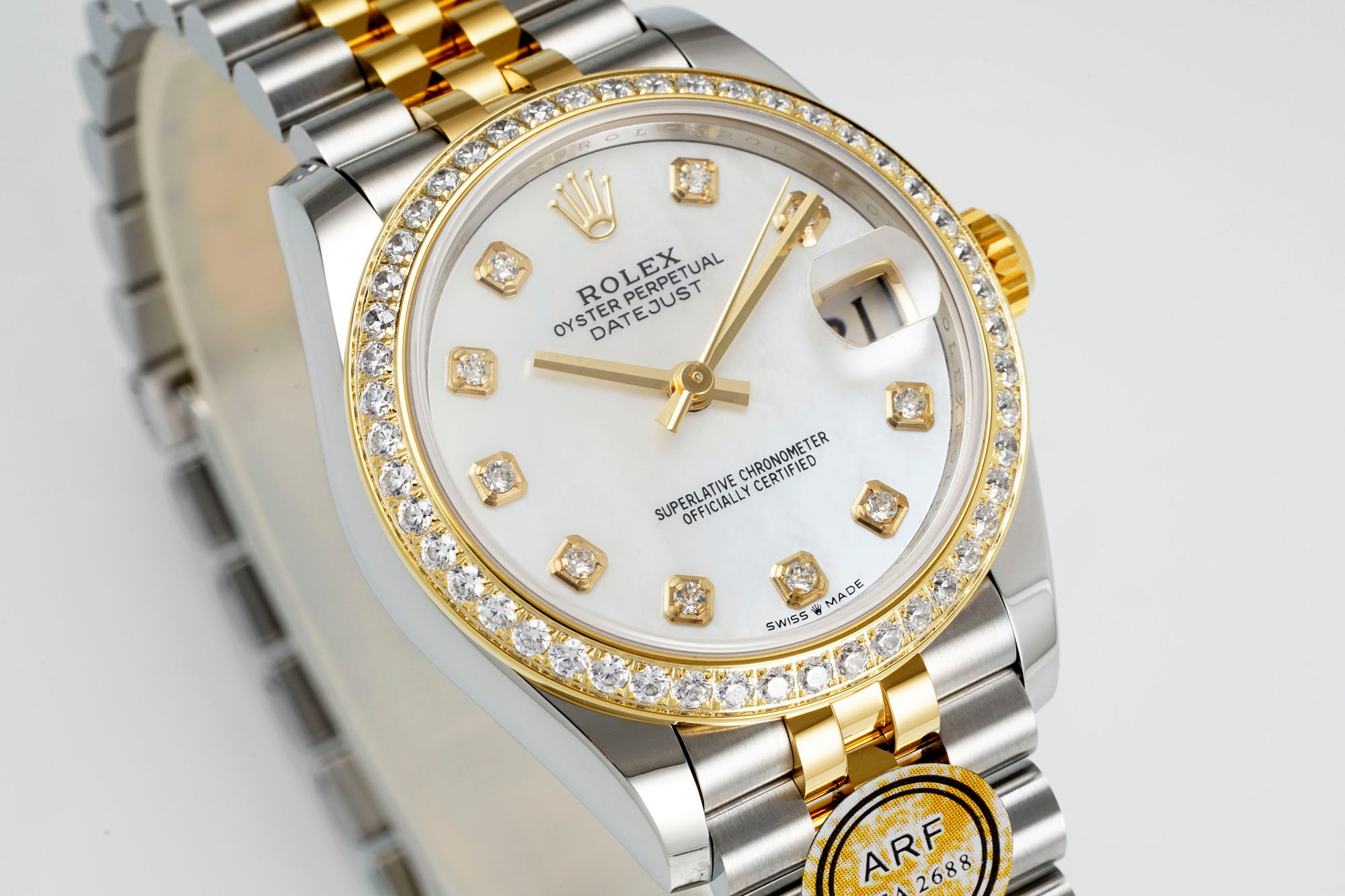 Precision Luxury Watch – Detail-Driven Design with Solid Weighted Build - Image 2