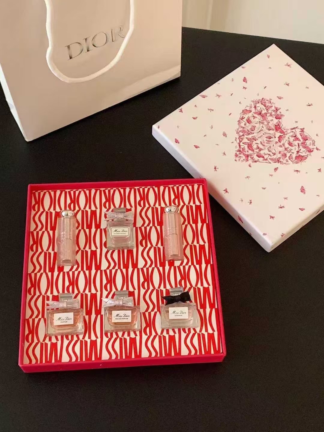 Dior Sweetheart Carnival 6-Piece Gift Set – Perfume & Lipstick Luxury Collection - Image 4