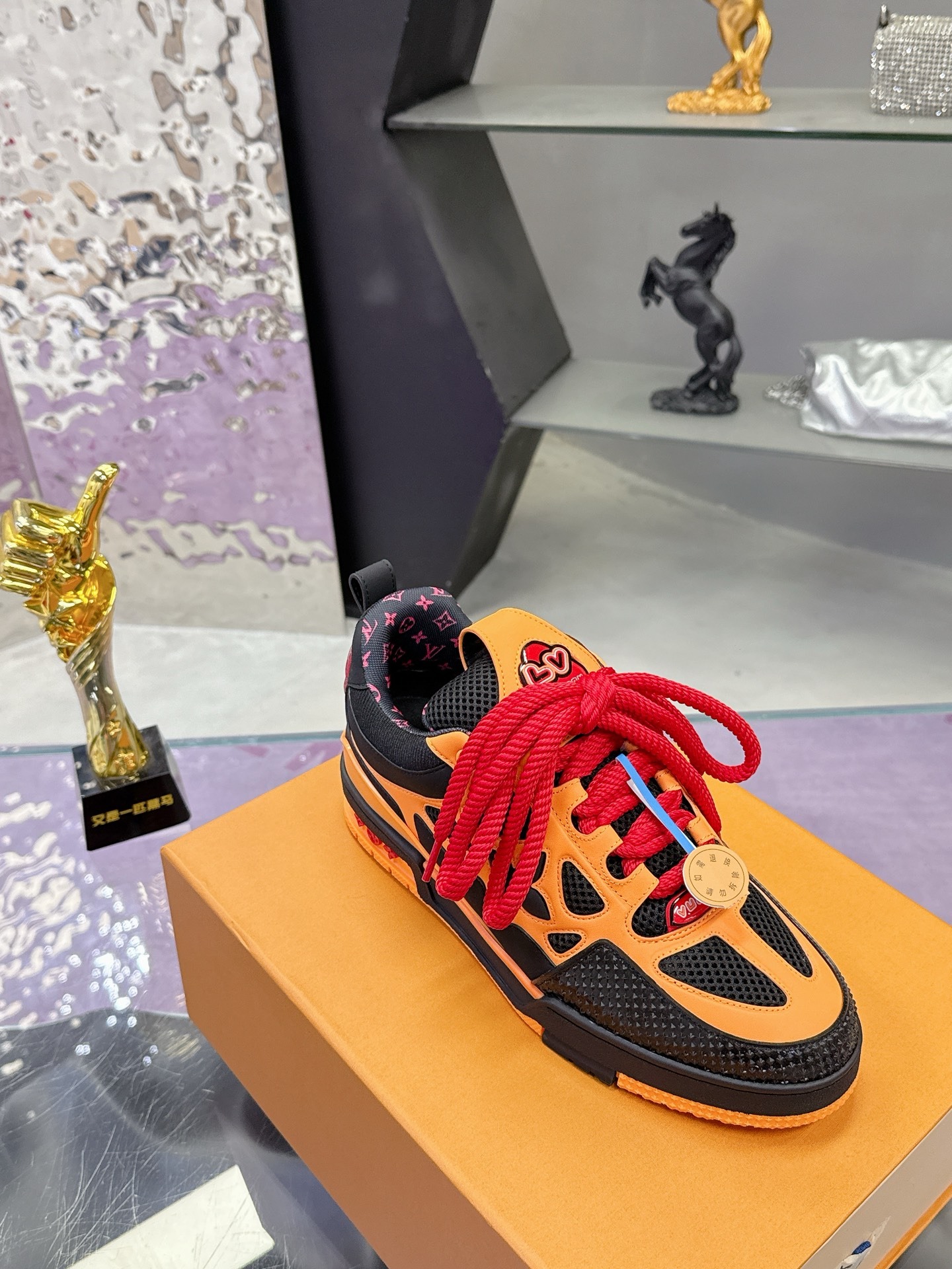 Louis Vuitton Trainer 2025 SW BE Sneakers – New Color Collection - Image 8