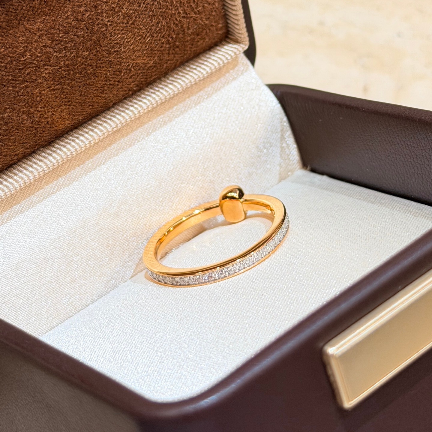 Pomellato-Inspired Gold Bean Diamond Ring Viral Little Red Book Single-Row Luxury Band - Image 2