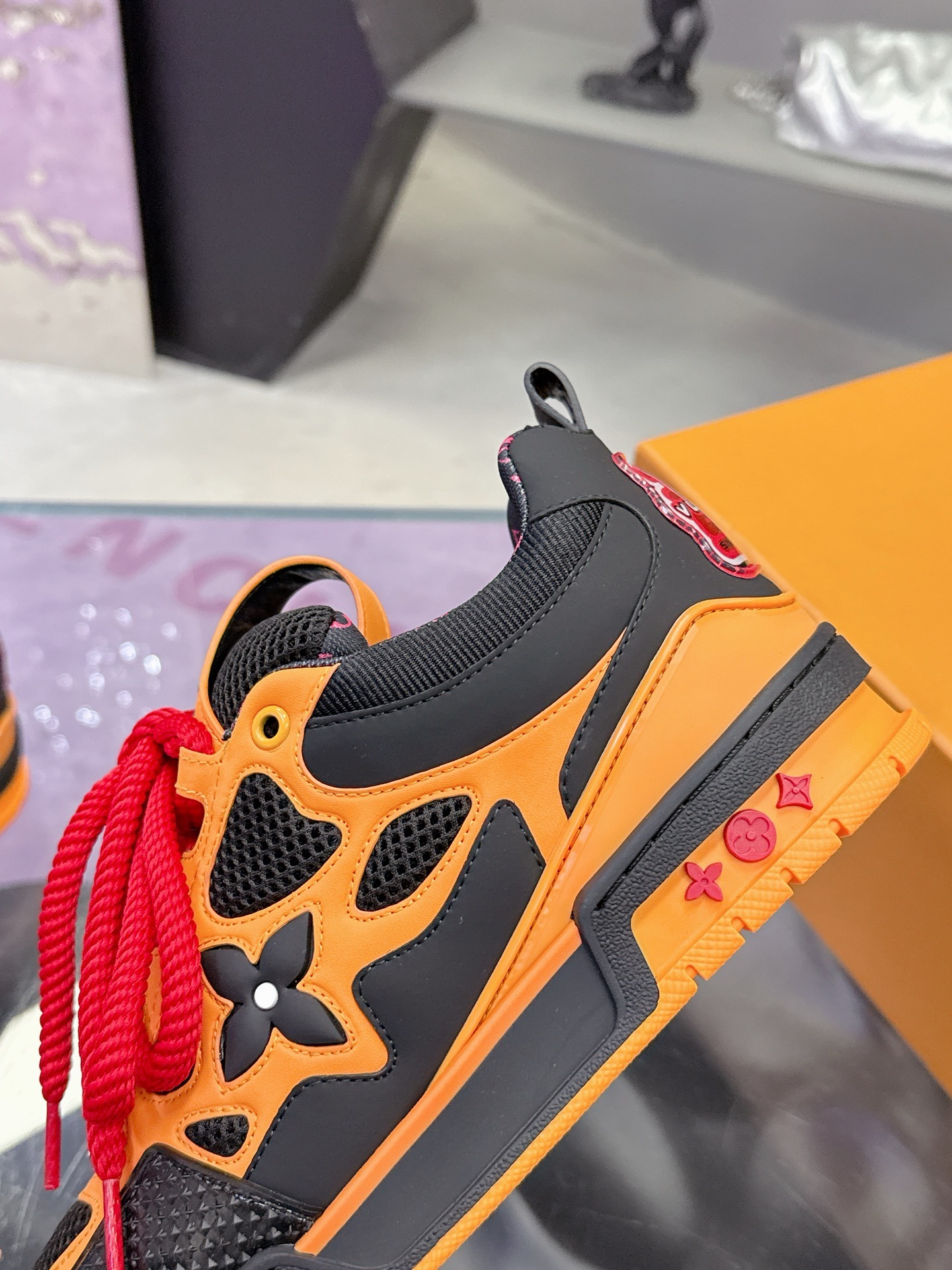 Louis Vuitton Trainer 2025 SW BE Sneakers – New Color Collection - Image 4