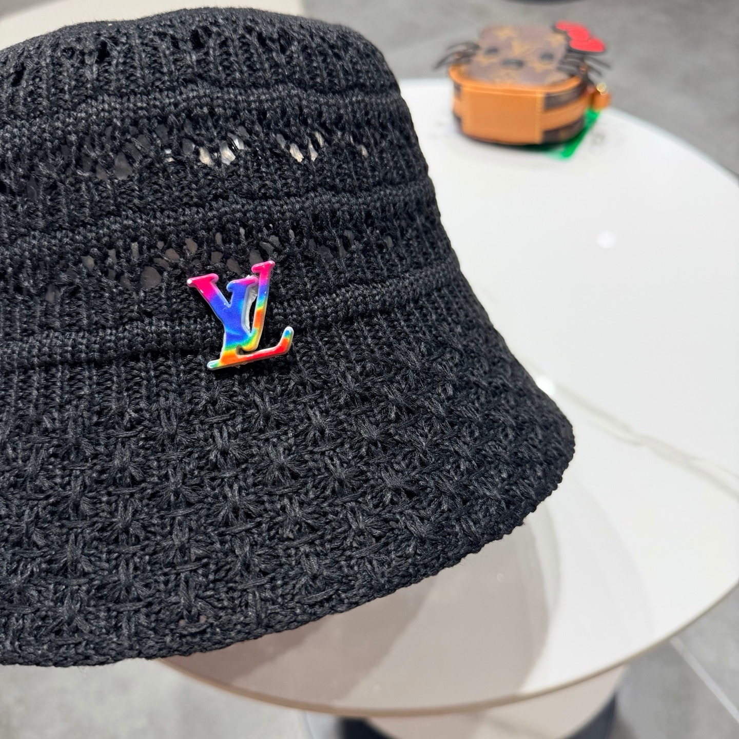 Luxury Solid Color Hollow-Out Fisherman Hat for Women – 2026 Spring/Summer Travel Sun Protection Face-Shaping Bucket Hat - Image 3