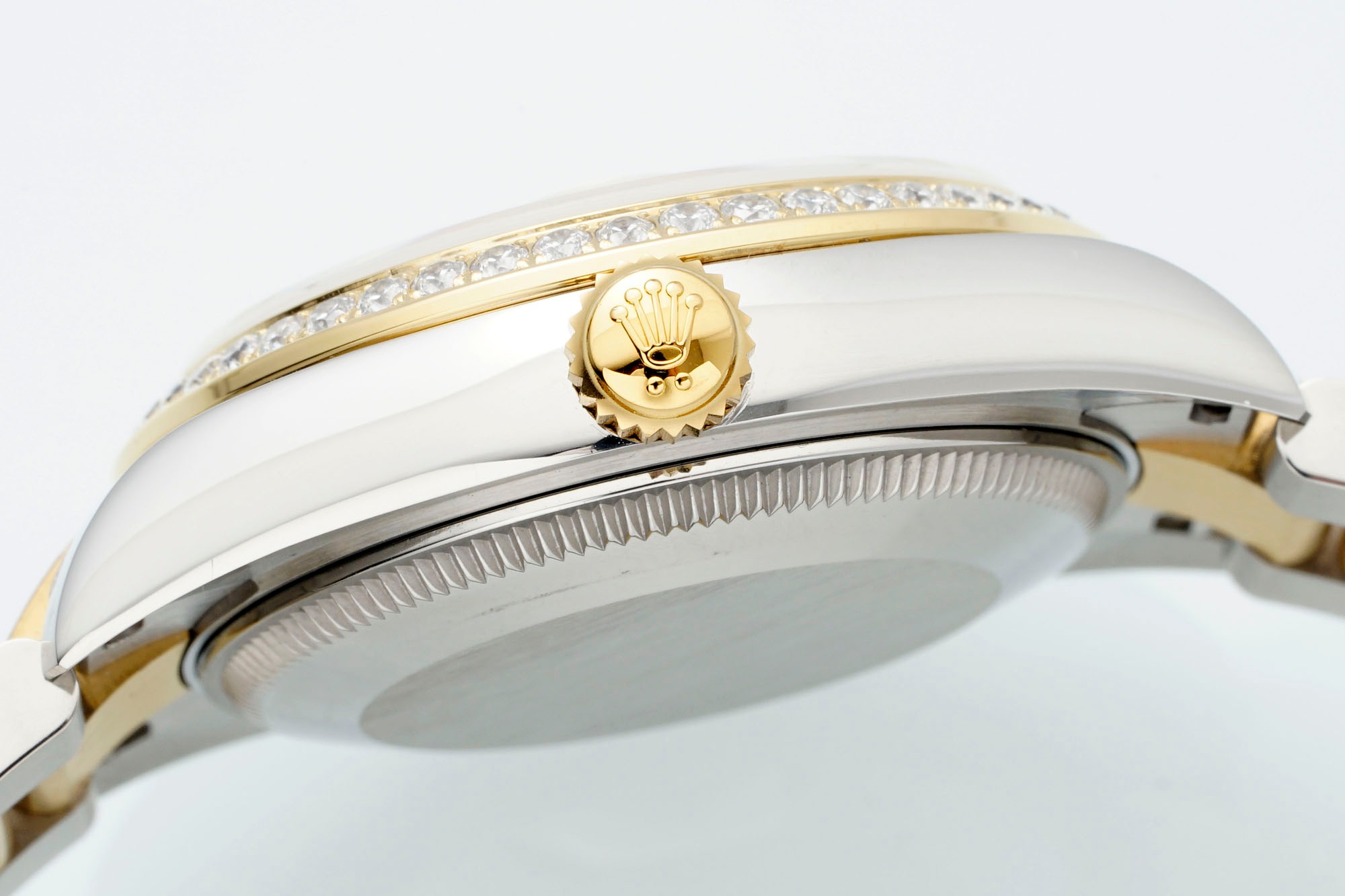 Precision Detail Luxury Watch – Solid Weighted Build for Authentic Feel - Image 2