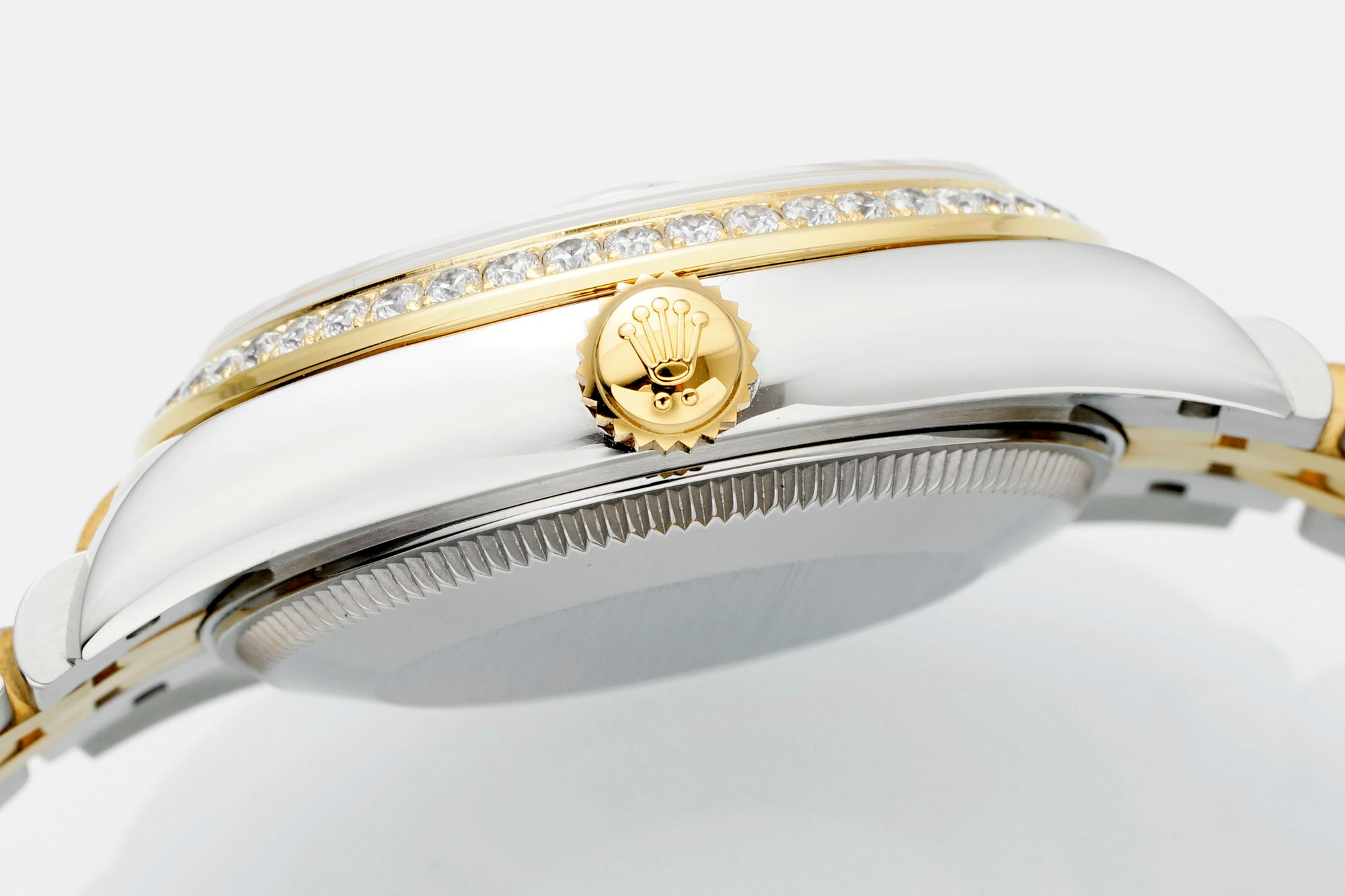 Precision Detail Luxury Watch – Solid Weight Build for Authentic Feel - Image 5