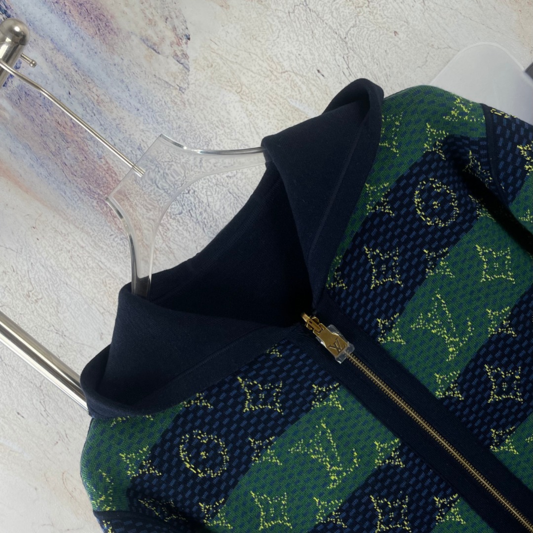 Louis Vuitton LV928 2026 SS Double Sided Jacquard Knit Cardigan Jacket Distressed Logo Unisex - Image 2