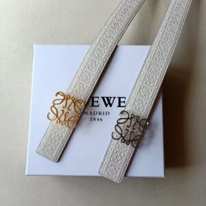 LOEWE Anagram Embossed Leather Belt – Elegant White Edition