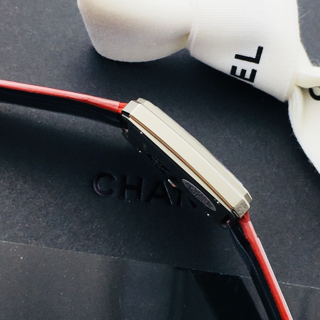 NR Masterpiece Limited Edition Chanel BOY.FRIEND RUBIS Series - Image 2