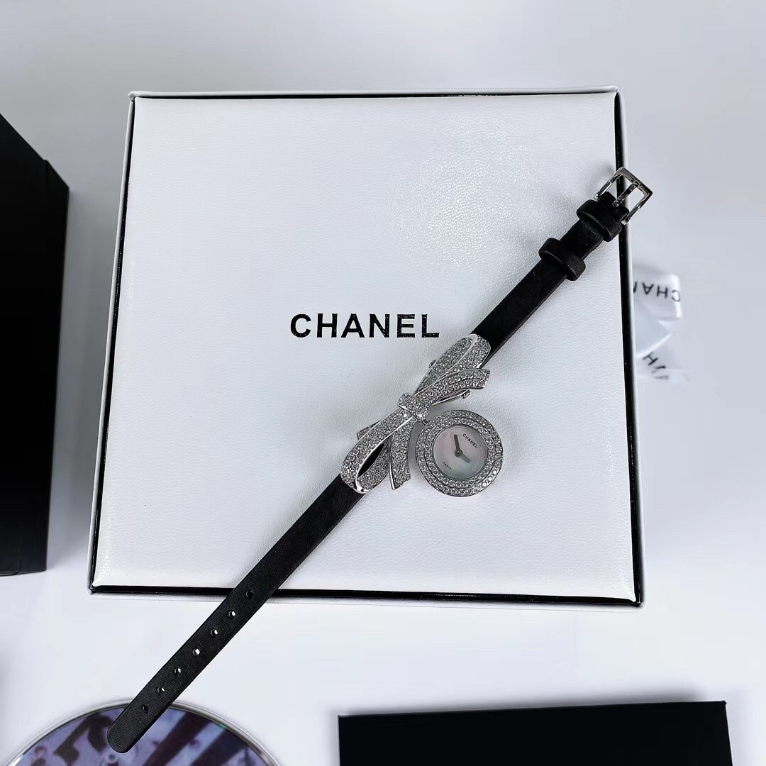 CHANEL RUBAN Collection Inspired by the Art of the Bow - Image 5