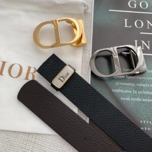 DIOR Reversible Pebbled Leather Belt with Interchangeable CD Buckle