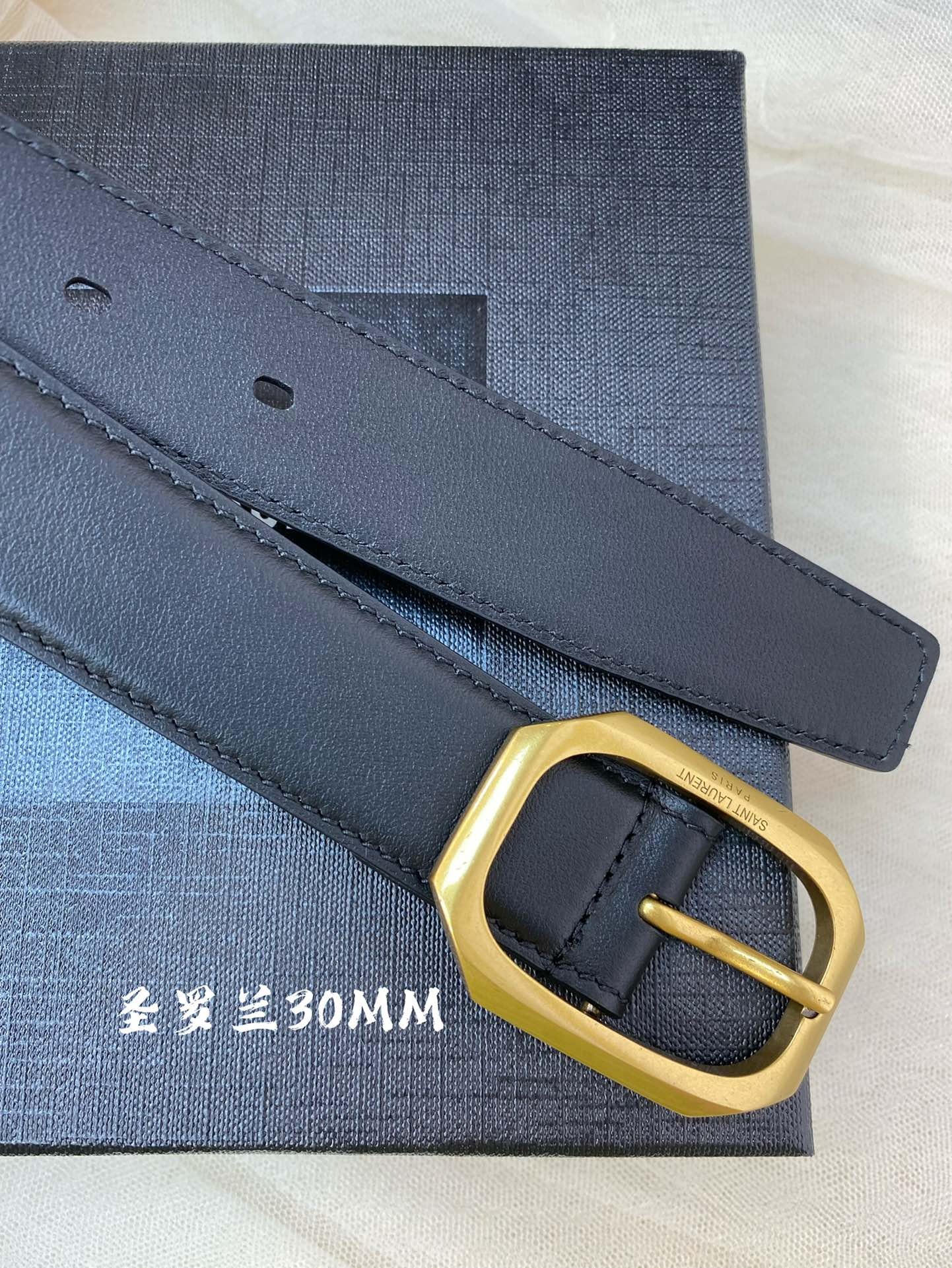 SAINT LAURENT Italian Calfskin Square Buckle Belt with CASSANDRE Logo Loop - Image 3