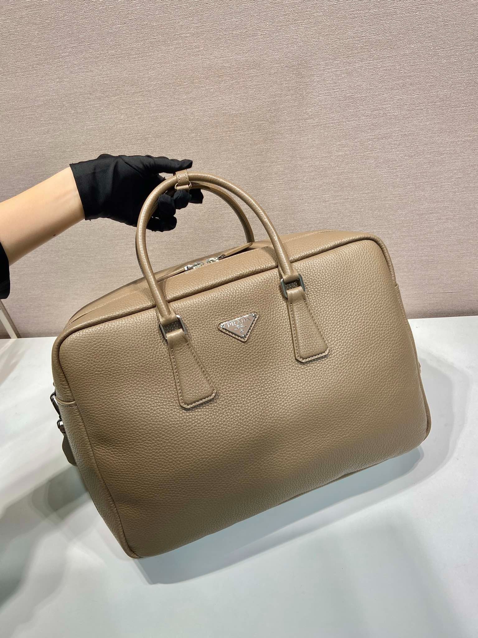 Premium Extra Large Deer Grain Leather Briefcase - Image 3
