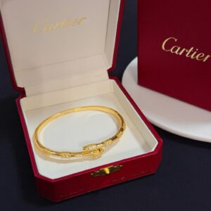Cartier Diamond Bracelet V Gold Luxury Jewelry