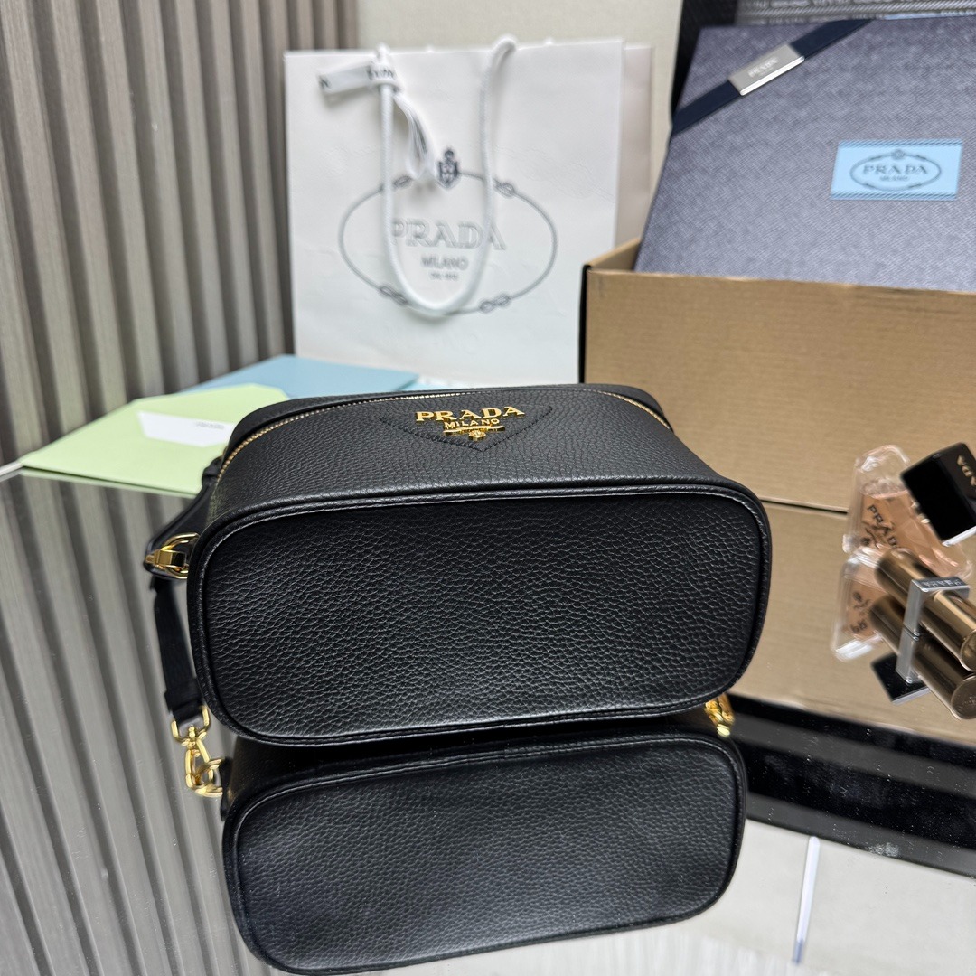Premium Minimalist Box Bag in Deerskin Leather - Image 3