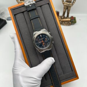 8F Vacheron Constantin Overseas Series Watch